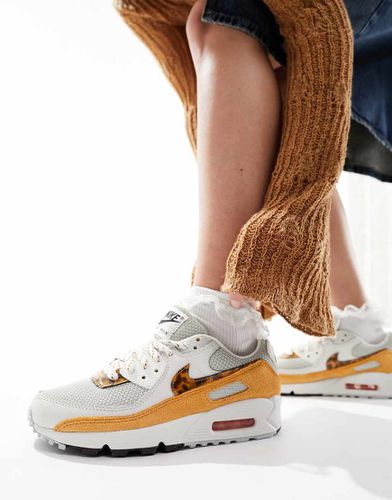 Air Max 90 TM - Sneakers bianche e arancioni - Nike - Modalova