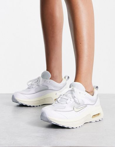 Air Max Bliss - Sneakers in camoscio bianche e argento - Nike - Modalova