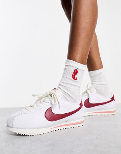 Cortez - Sneakers in pelle bianche e rosso polvere di stelle - Nike - Modalova