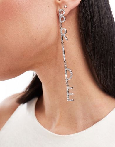Orecchini pendenti argentati lunghi con scritta "Bride" e cristalli - South Beach - Modalova
