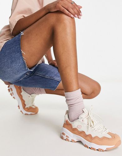 D'Lites - Sneakers a strati con motivo ondulato in pelle bianca e color cuoio - Skechers - Modalova