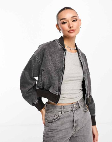 Giacca bomber in denim slavato - Stradivarius - Modalova