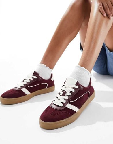 Sneakers color ciliegia con suola in gomma - Stradivarius - Modalova