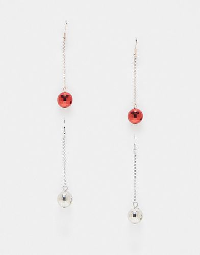 Confezione da 2 paia di orecchini a forma di decorazioni natalizie - SVNX - Modalova