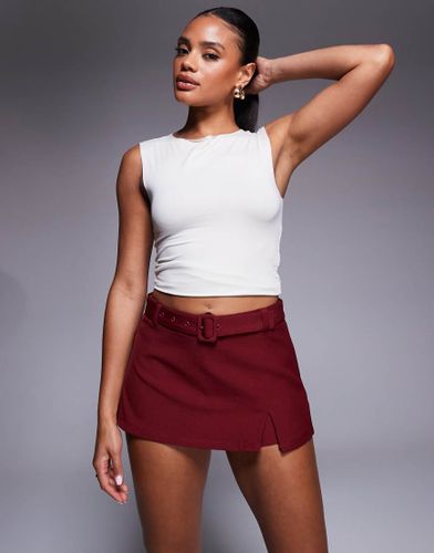 Volley - Mini jupe-short à ceinture et fente latérale - Bordeaux - Princess Polly - Modalova