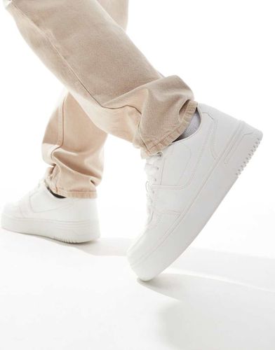 Sneakers bianche a pannelli con suola spessa - Pull & Bear - Modalova