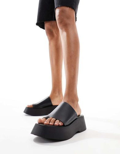 Sabot flatform neri - Pull & Bear - Modalova