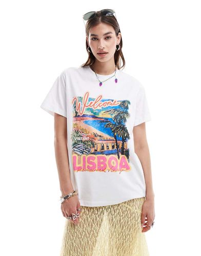 T-shirt oversize bianca con stampa di Lisbona - Reclaimed Vintage - Modalova