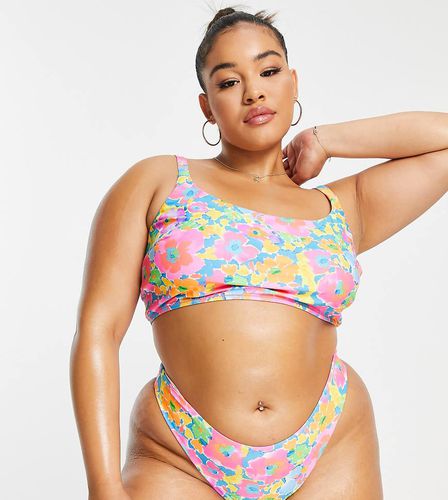 Plus - Tilly - Crop top bikini con stampa floreale fluo rétro - We Are We Wear - Modalova