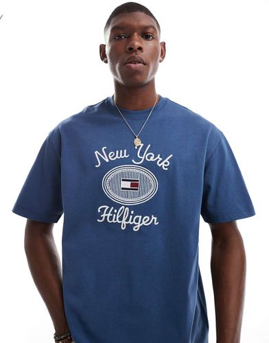 T-shirt con logo e grafica "New York" - Tommy Hilfiger - Modalova