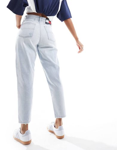 Mom jeans affusolati lavaggio chiaro con strappi a vita super alta - Tommy Jeans - Modalova