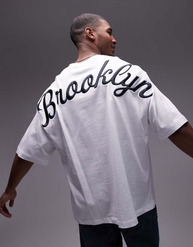 T-shirt pesante super oversize bianca con ricamo "Brooklyn" sul davanti e sul retro - Topman - Modalova