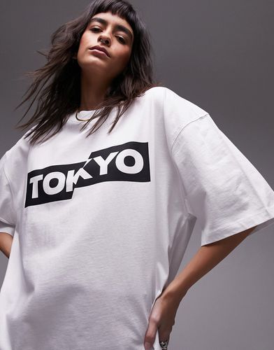 T-shirt oversize bianca con stampa "Tokyo" - Topshop - Modalova