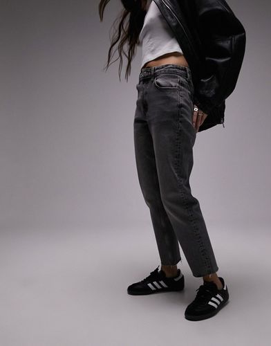 Jeans dritti cropped a vita medio alta con bordi grezzi grigi - Topshop - Modalova