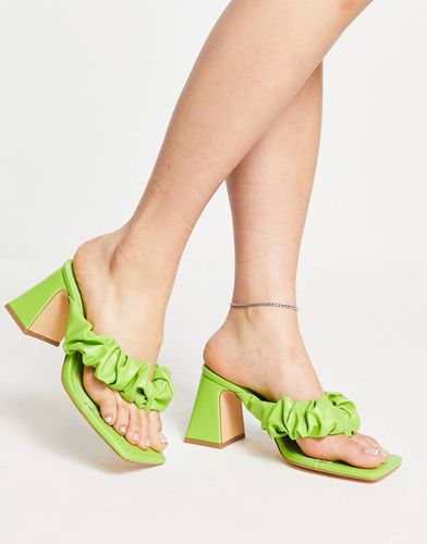 Nori - Sandali sabot color lime arricciati con tacco largo - Topshop - Modalova