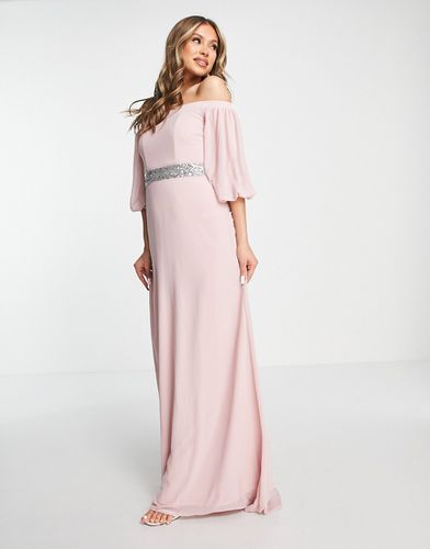 Vestito lungo da damigella in chiffon color malva con scollo Bardot e vita decorata - TFNC - Modalova