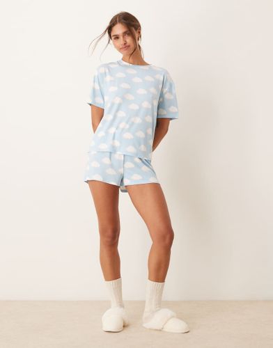 Ensemble de pyjama avec t-shirt manches courtes et short en polyester - Imprimé nuages - Urban Threads - Modalova