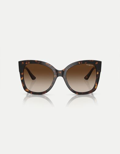 Eyewear - VO5338S - Occhiali da sole rettangolari color Havana scuro con lenti marroni - Vogue - Modalova