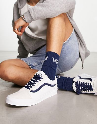 Old Skool - Sneakers bianche con riga laterale blu navy - Vans - Modalova