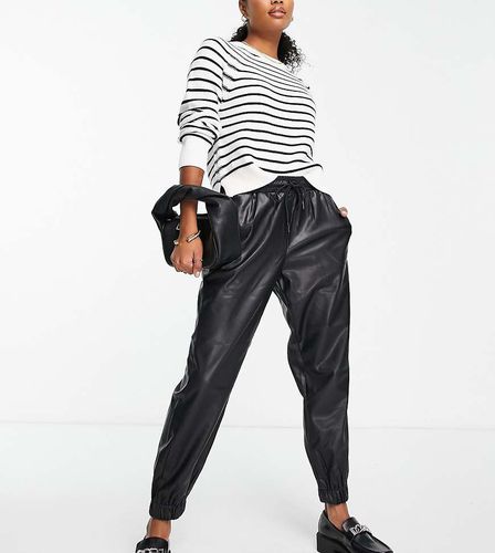 Joggers in pelle sintetica neri allacciati in vita - Vero Moda Petite - Modalova