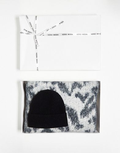 Set regalo con berretto e sciarpa - Vero Moda - Modalova