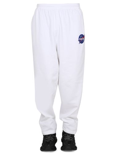 Pantalone jogger con patch - balenciaga - Modalova