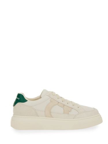 Ferragamo low sneaker with hooks - ferragamo - Modalova