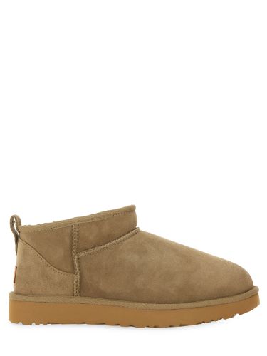 Ugg boot classic ultra mini - ugg - Modalova