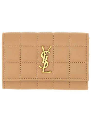 Cassandre matelassé carré compact card holder - saint laurent - Modalova