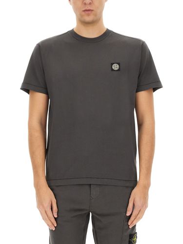 Stone island t-shirt with logo - stone island - Modalova