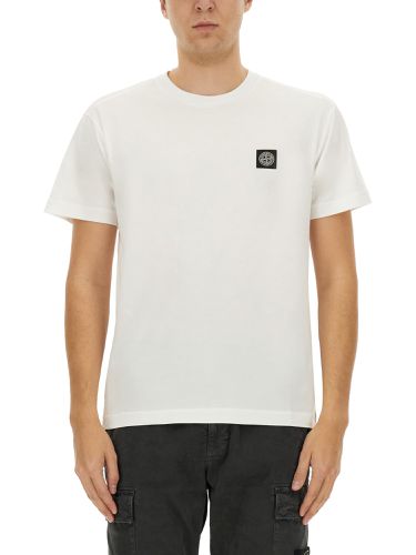 Stone island t-shirt with logo - stone island - Modalova