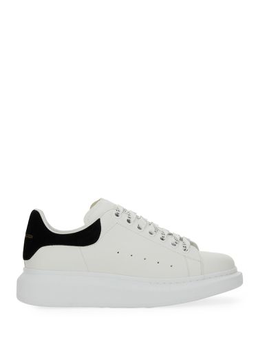 Alexander mcqueen oversized sneaker - alexander mcqueen - Modalova