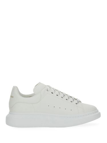 Alexander mcqueen oversized sneaker - alexander mcqueen - Modalova