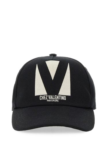 Chez valentino" embroidered baseball cap - valentino garavani - Modalova