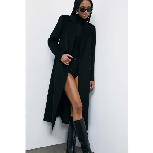 Langer Mantel aus Wollmischung der Linie „ESSENTIAL“, der mit seinem Design mit markanten Schultern und schmaler Taille eine ausgewogene Silhouett - 8058701523122 - Modalova