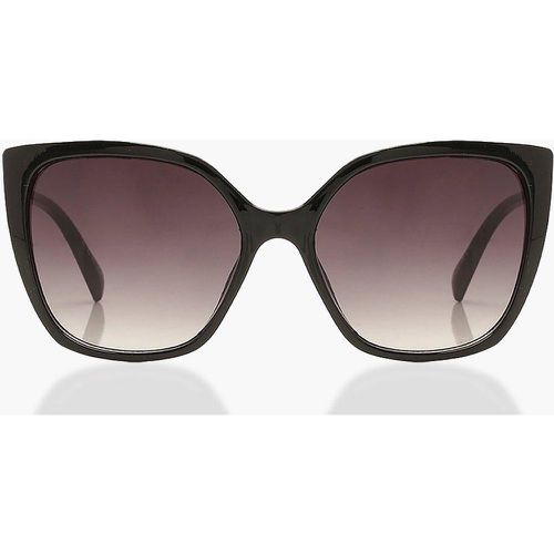 Gafas De Sol Oversize Estilo Ojo De Gato Con Lentes Inclinadas - boohoo - Modalova