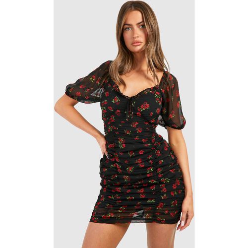 Floral Chiffon Ruched Mini Dress - boohoo - Modalova