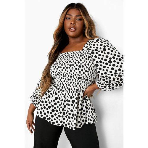 Top Plus Size a pois increspato con volant - boohoo - Modalova