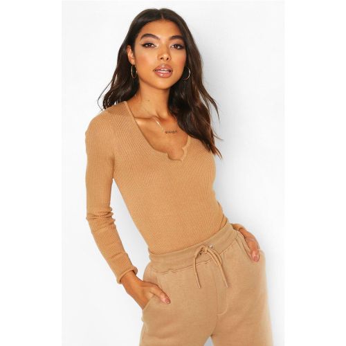 Body Tall Básico Reciclado De Canalé Con Corte En El Escote - boohoo - Modalova