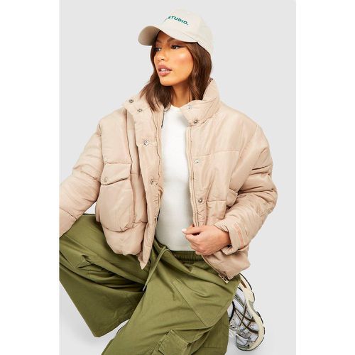 Piumino corto Tall oversize imbottito - boohoo - Modalova