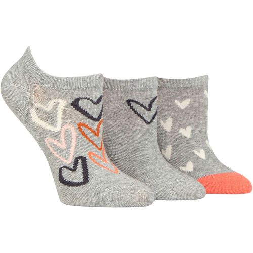 Women's 3 Pair Patterned Cotton Trainer Socks All Over Hearts Light UK 4-8 - Caroline Gardner - Modalova