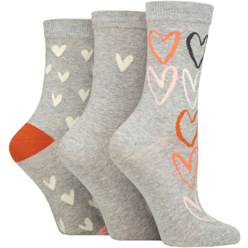 Ladies 3 Pair Patterned Cotton Socks Heart Outline Light 4-8 Ladies - Caroline Gardner - Modalova