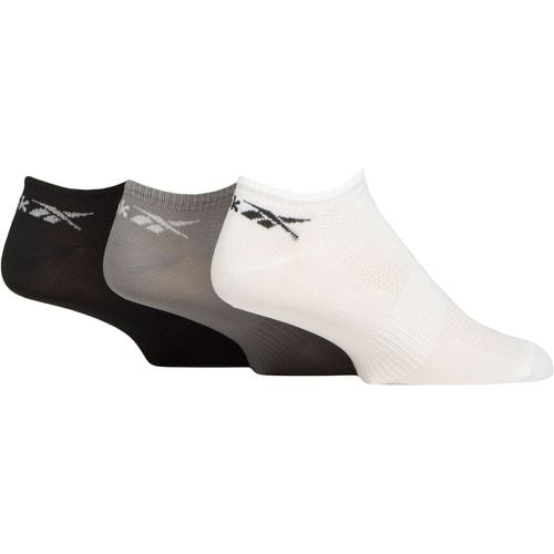 Mens and Women's 3 Pair Essentials Recycled Trainer Socks White / Grey / Black 8.5-10 UK - Reebok - Modalova