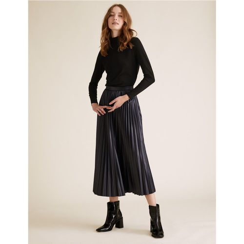 Black pleated midi shop skirt marks and spencer