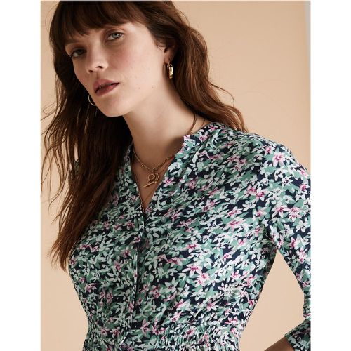 Floral V-Neck Waisted Long Sleeve Blouse green - Marks & Spencer - Modalova