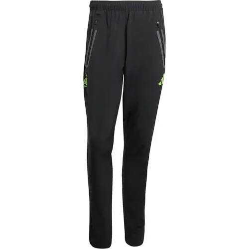 Die Real Madrid Trainingshose 2025/26, entworfen von adidas, ist das Must-Have für alle Fans des berühmten Fußballklubs. Mit Stil und Komfort verbi - MAG10119702 - Modalova