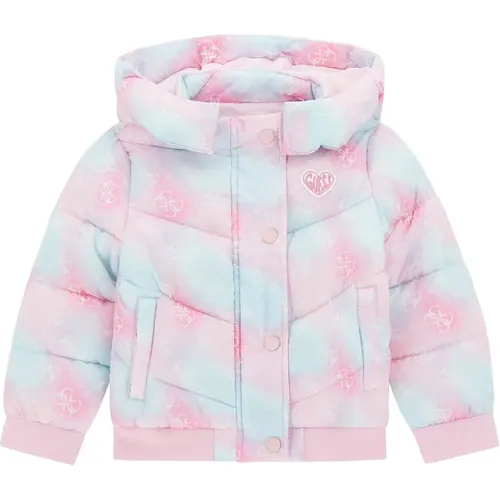 La giacca imbottita con cappuccio e maniche lunghe per bambine del marchio Guess è l'incarnazione perfetta dello stile e del comfort per i più picco - MAG10748940 - Modalova