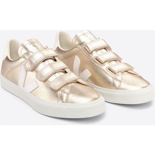 Recife ChromeFree Trainers in Metallic Leather - Veja - Modalova