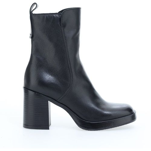 Leather Ankle Boots with Square Toe - MJUS - Modalova