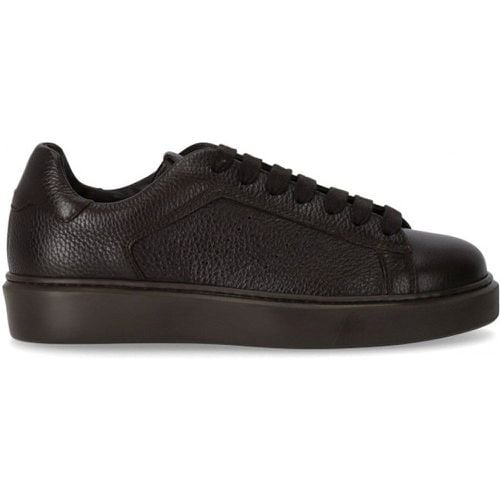 Sneakers in pelle martellata - DOUCALS - Modalova